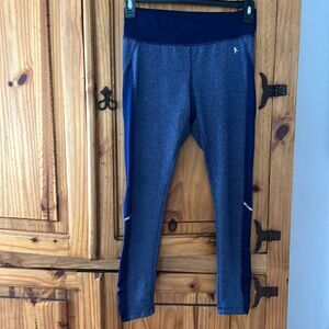 ***** 5 for $25 Danskin DriMore Blue Herringbone Print Leggings
